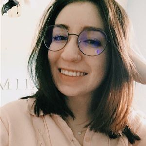 Meet your Posher, Emily